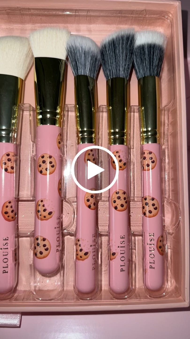 Customer video review of P.Louise Spoilt For Choice 5-Piece Brush Set