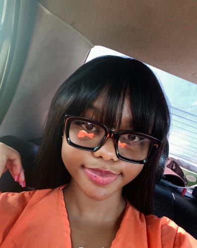 Customer photo review of Fringes : 12a Peruvian Fringe Bob Wig