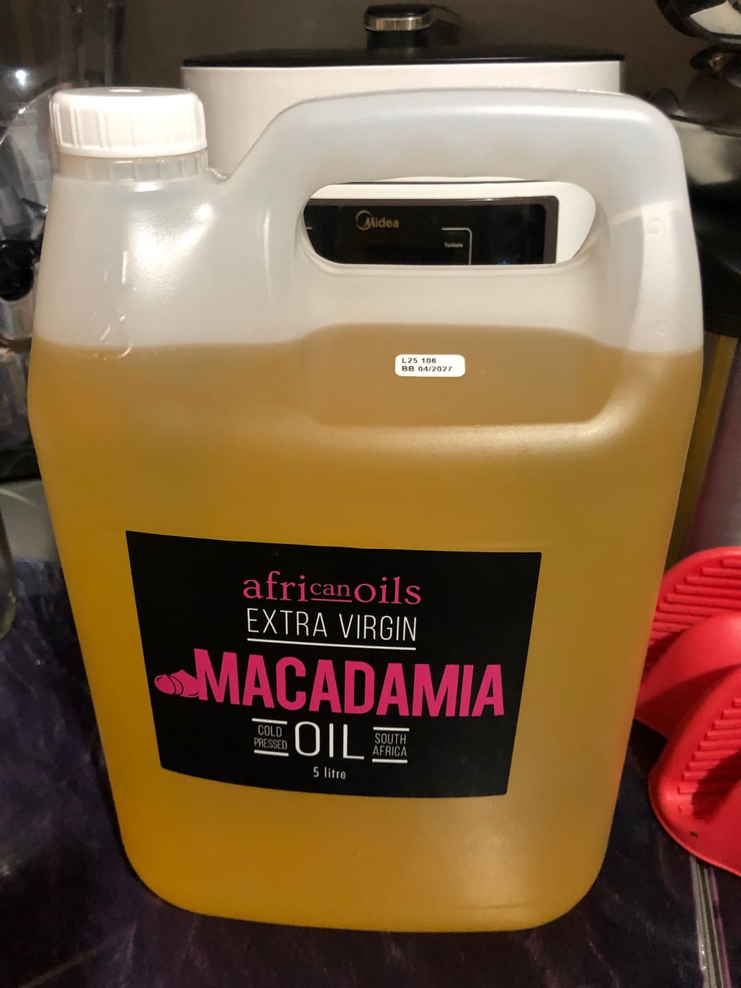 Customer photo review of 5L Cold-Pressed Macadamia Oil - Mbombela