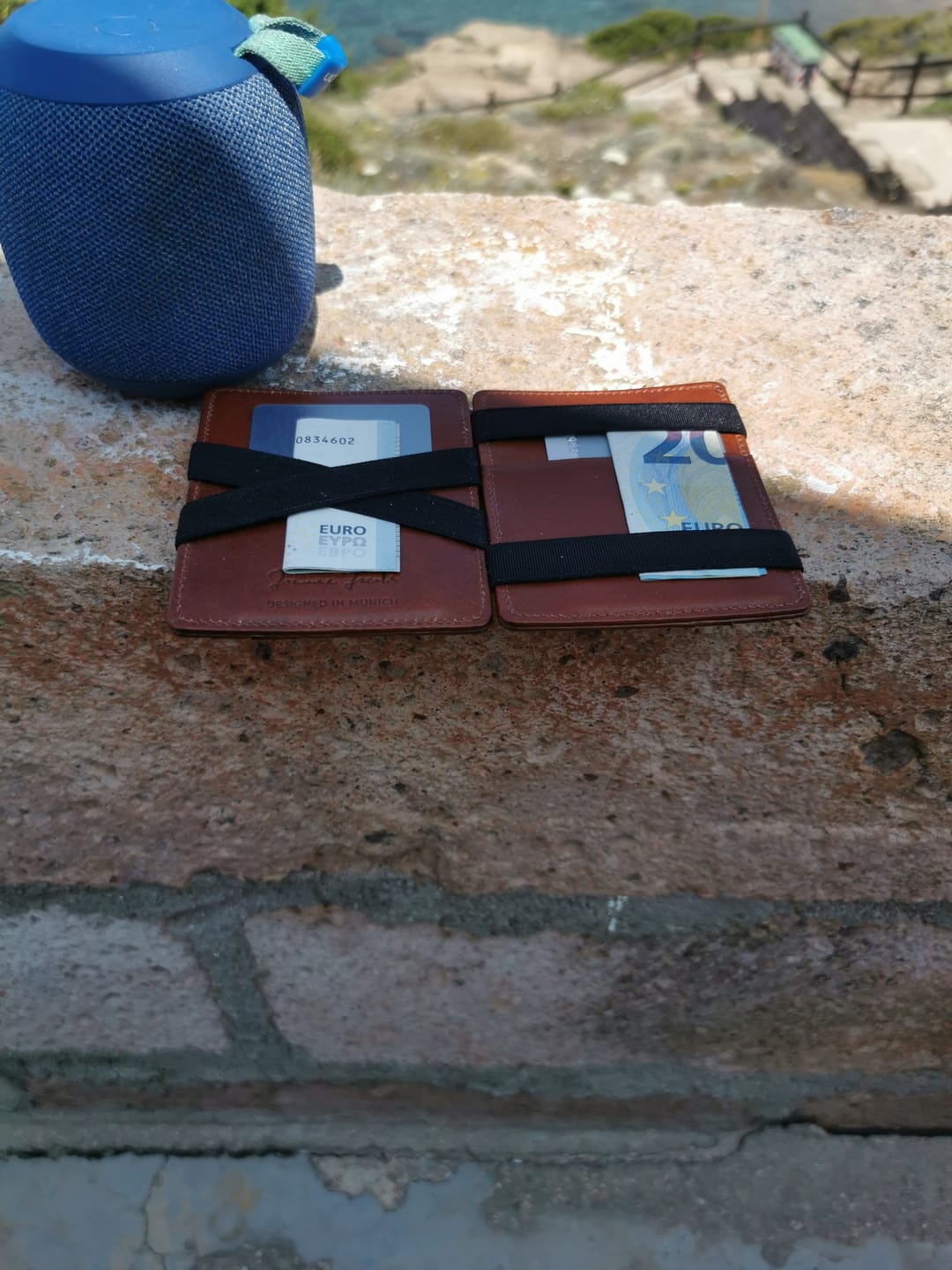 Customer photo review of Flap Boy Slim - Magic Wallet without Coin Pocket