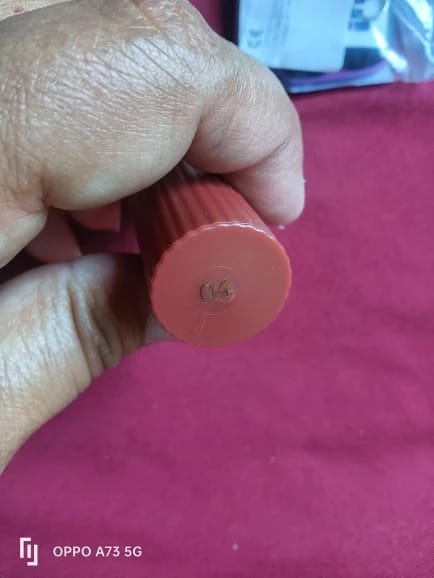 Customer photo review of Pearlescent Velvet Lipstick Waterproof Long Lasting Matte — Pink | KIMLUD
