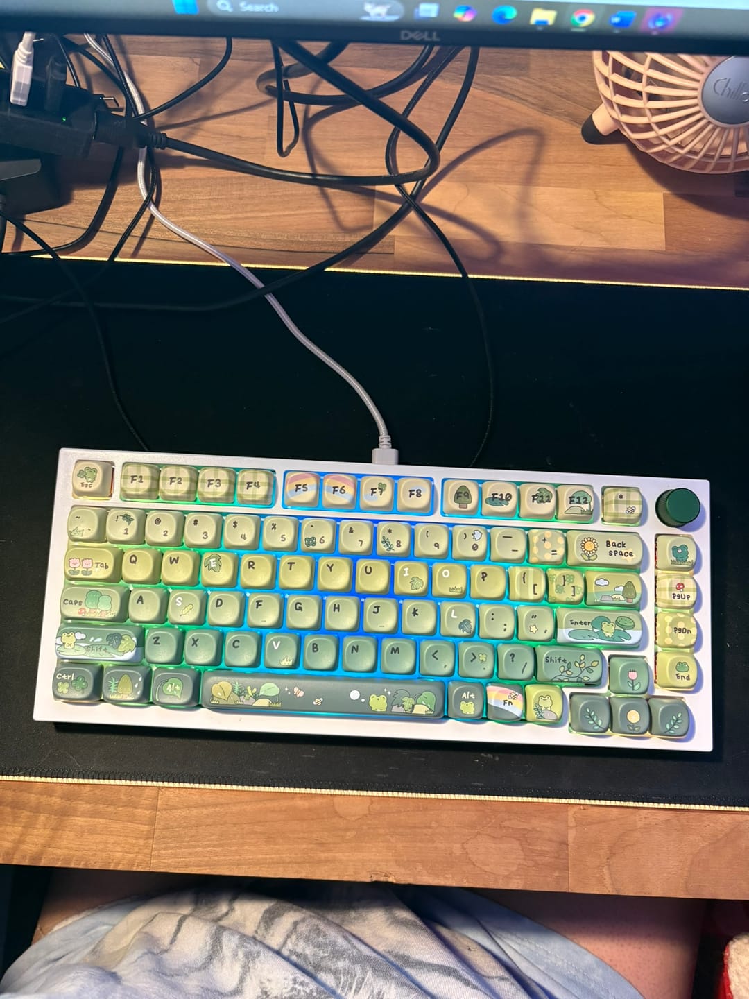 Customer photo review of KiiBOOM X Cosydiaries Rainy Froggy Day Keycap Set