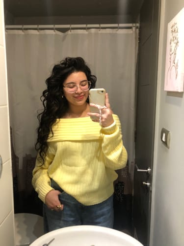 Customer photo review of SWEATER LINA AMARILLO