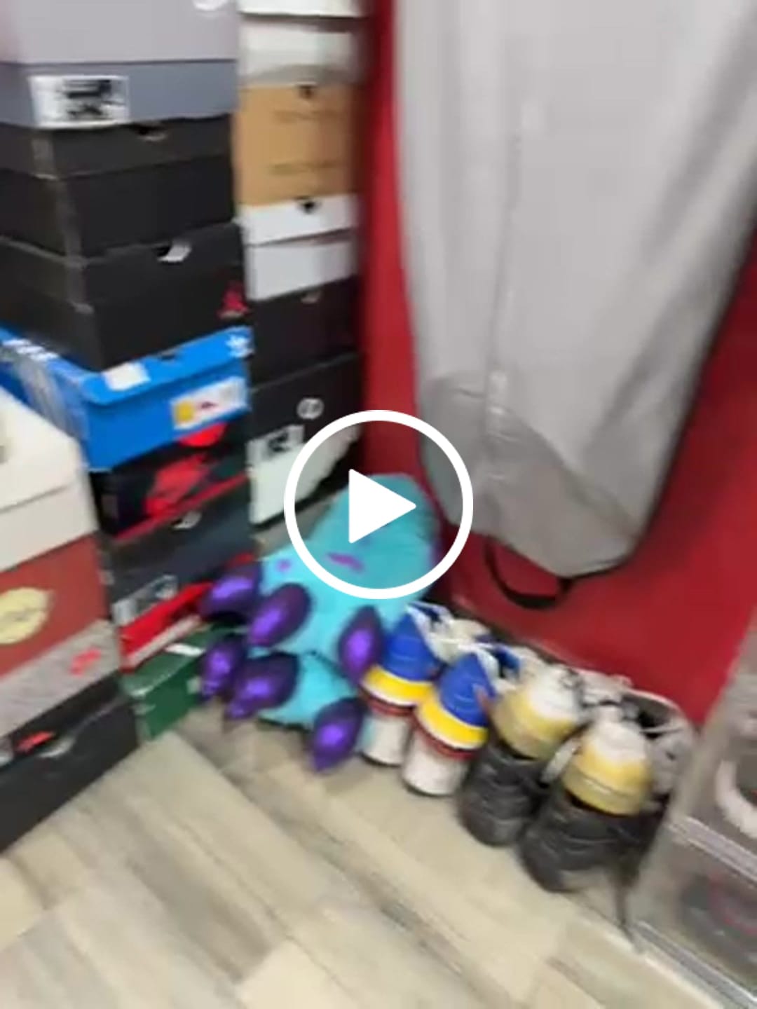 Customer video review of Hall of Fame Box - Cajas Transparentes Premium Para Sneakers Cierre Magnético Apertura Lateral o Frontal