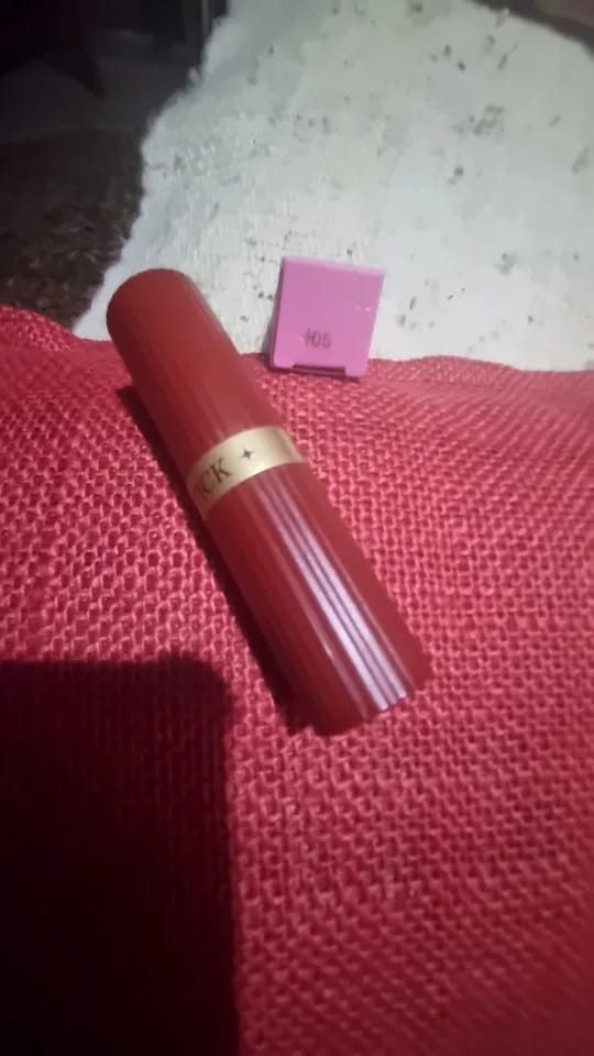 Customer photo review of Pearlescent Velvet Lipstick Waterproof Long Lasting Matte — Pink | KIMLUD