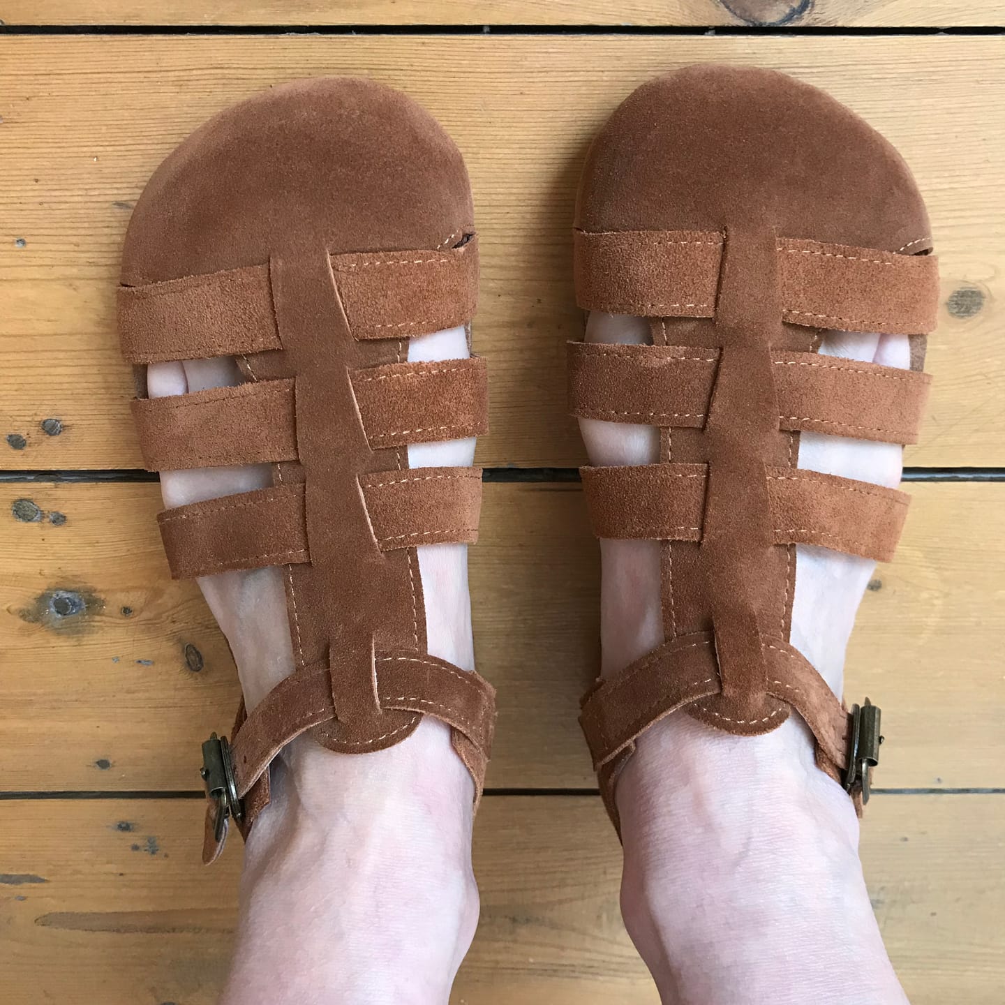 Customer photo review of Women Summer Casual Leather Spliced Flat Sandals