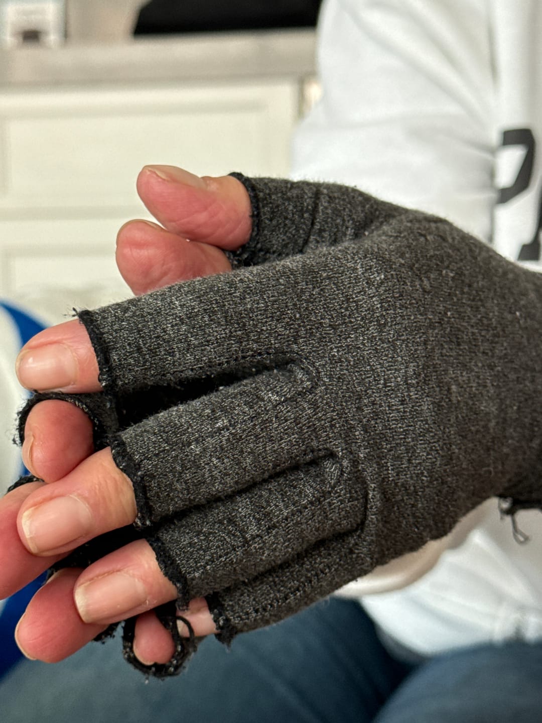 Customer photo review of WeRelieve™️ - Arthritis Compression Gloves