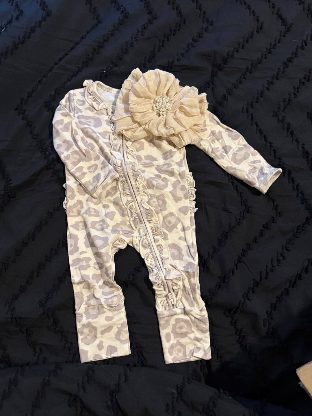 Customer photo review of Pearl Ruffled Headband
