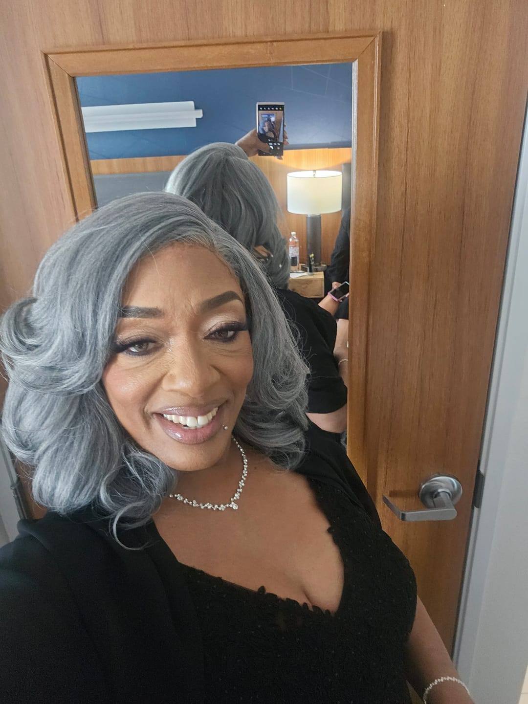 Customer photo review of Shake N Go Snatched Glueless HD Lace Front Wig - ROLLER SET