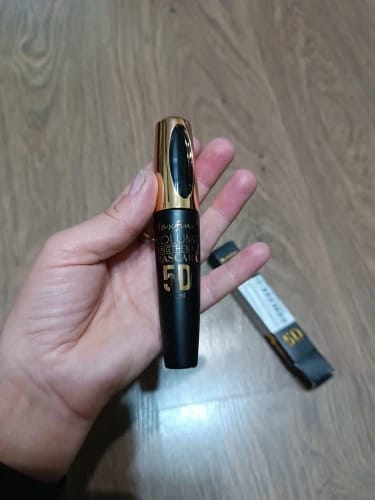 Customer photo review of Silk 5D Mascara Volumizing Lengthening Waterproof — Obsidian Black | KIMLUD