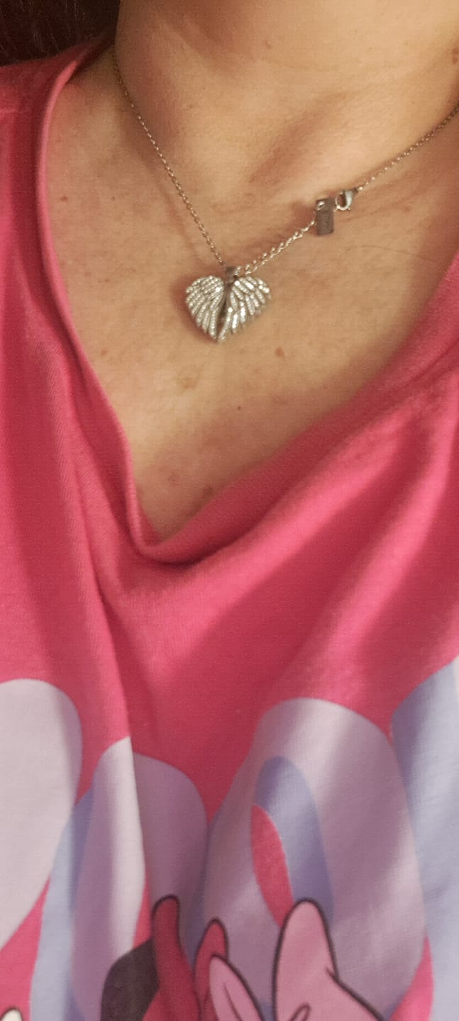 Customer photo review of Collana Angelo del mio cuore con incisione personalizzata, Collanina con nome del tuo angelo