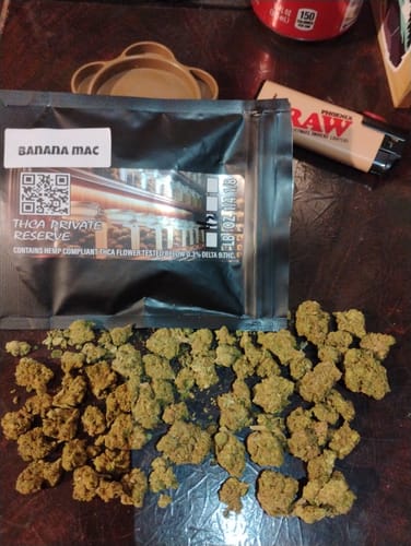 Customer photo review of Banana MAC THCA Flower