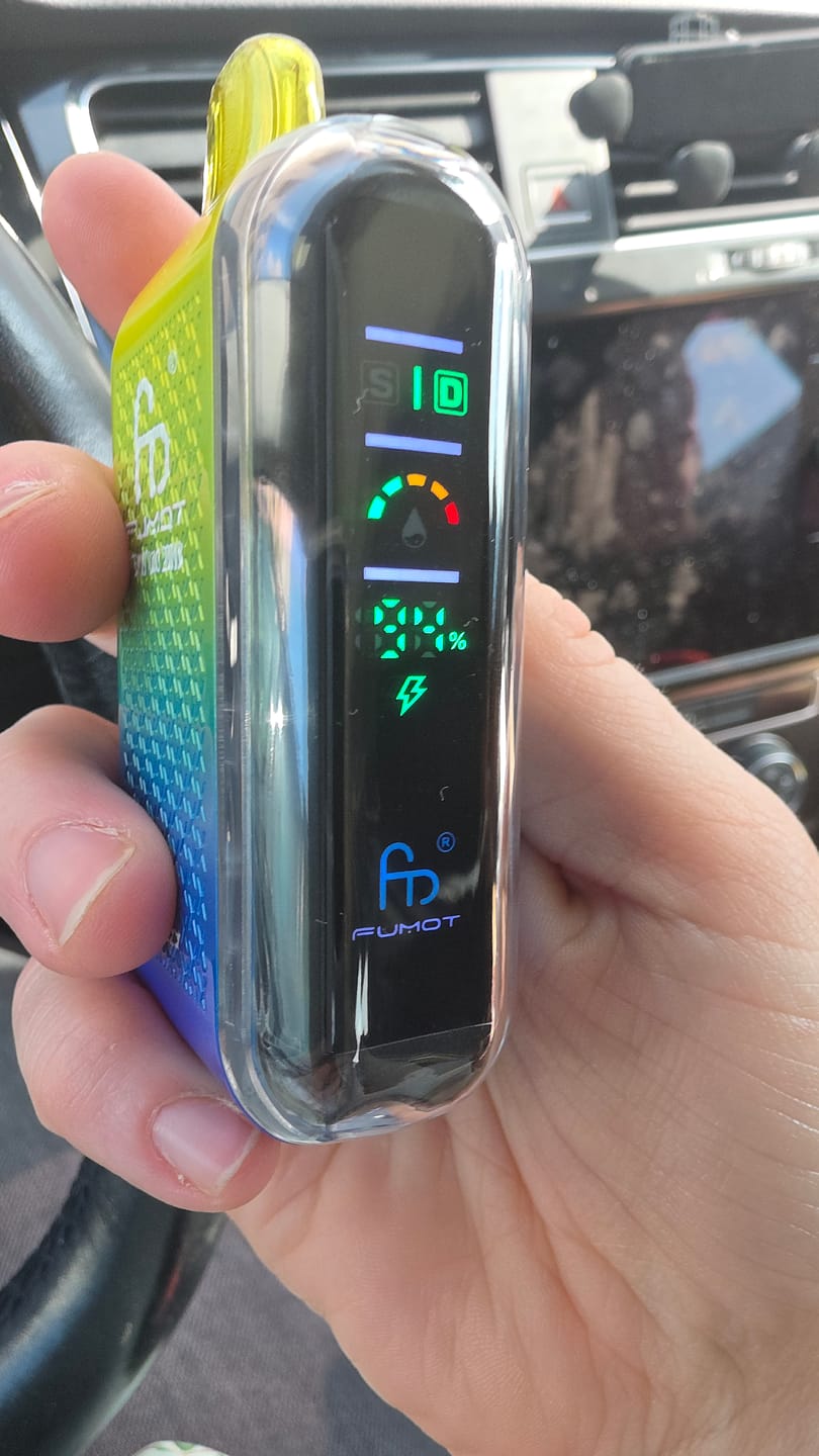 Customer photo review of Randm Tornado 20000 Puffs Disposable Vape
