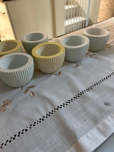 Customer photo review of Molde de Silicón para Maceta Circular Rayada