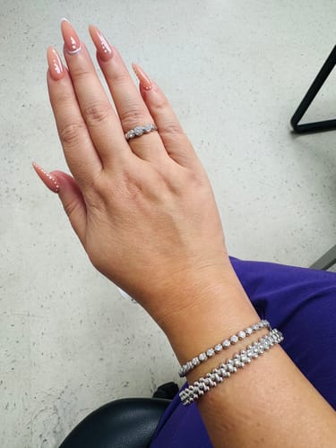 Customer photo review of ETERI TENNIS BRACELET White Gold Vermeil