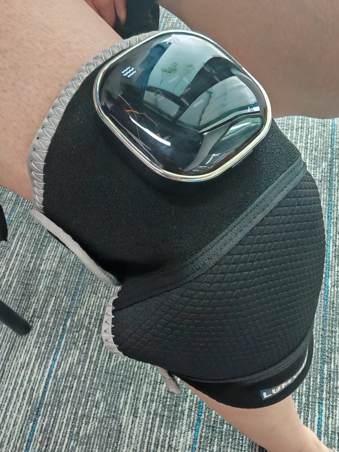 Customer photo review of Red Light Therapy Multi Joint Wrap