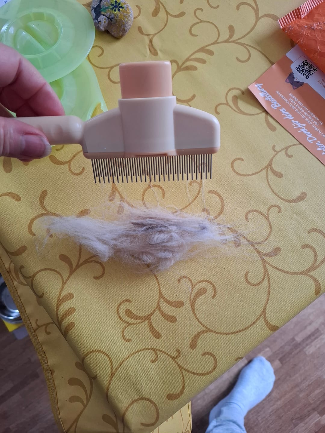 Customer photo review of Fur Lightning Brush