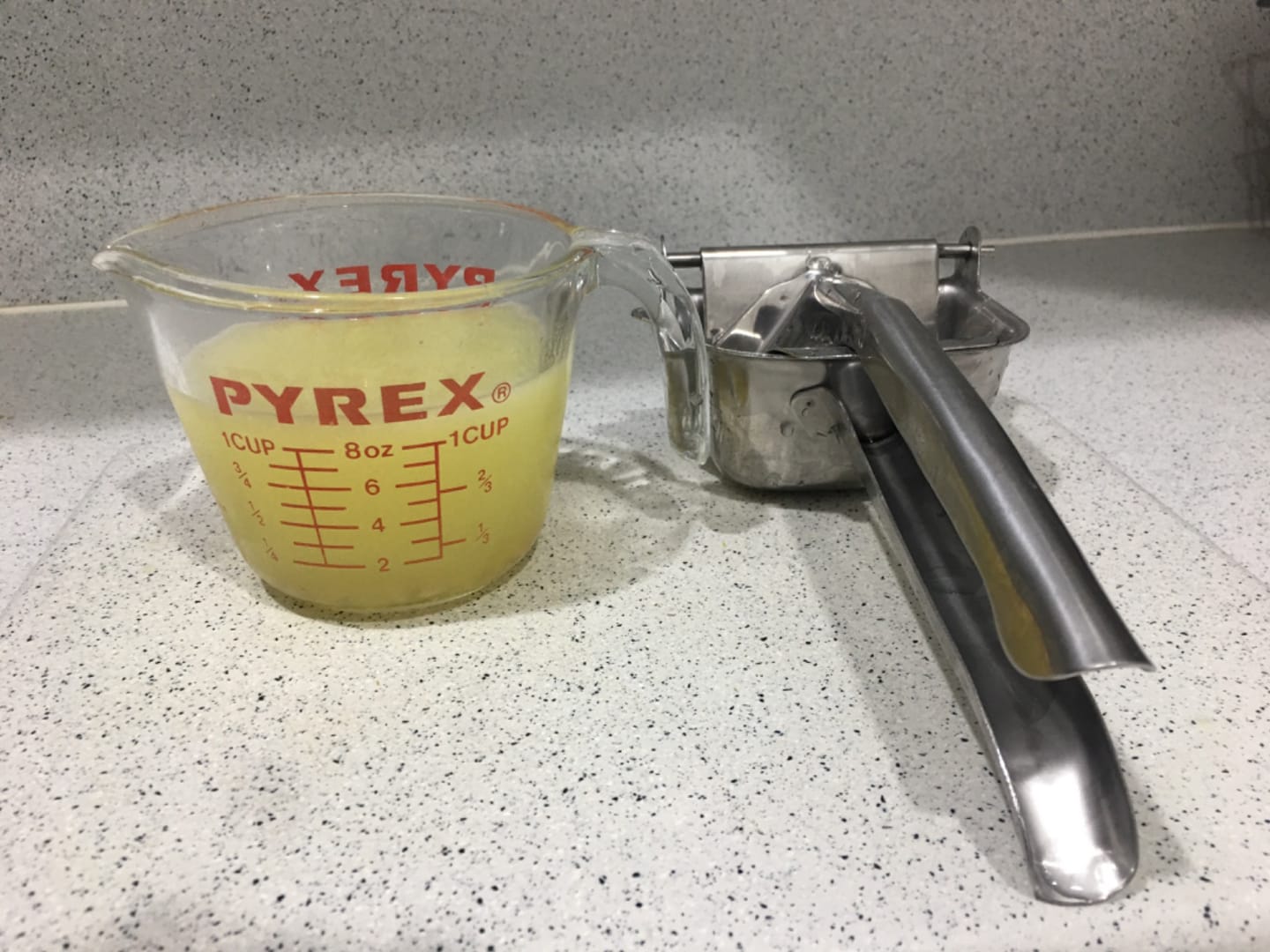 Customer photo review of Premium Manual Juice Squeezer