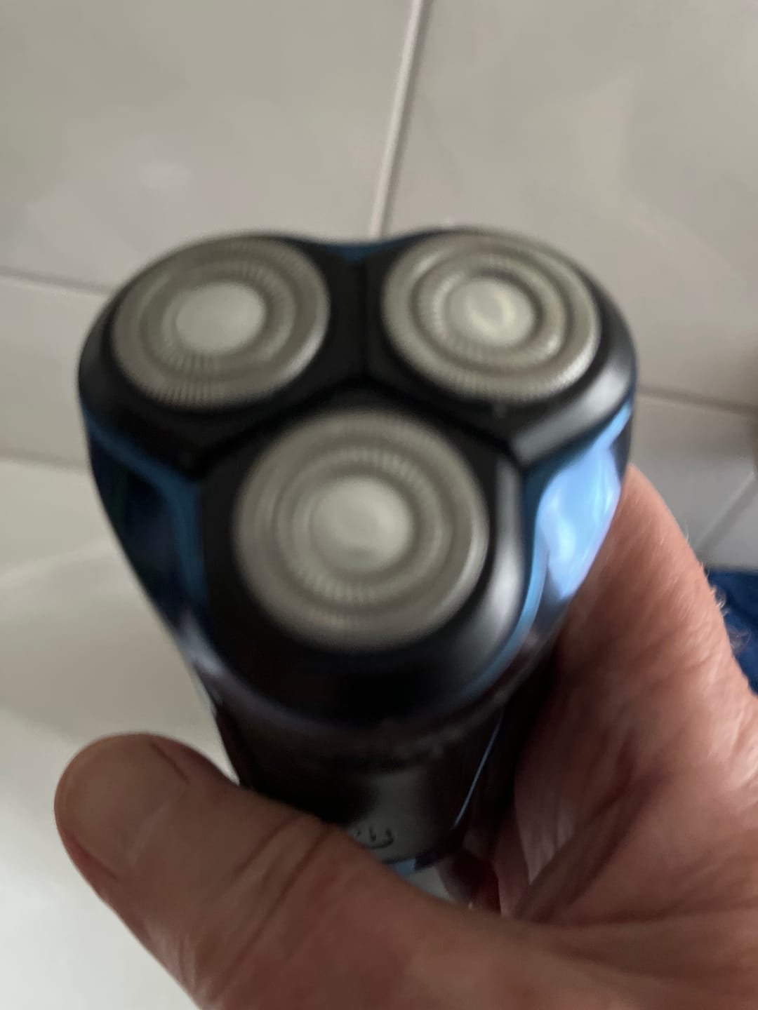 Customer photo review of Ersatzscherköpfe für elektrische Herrenrasierer im 3er-Pack / Selbstschärfende Klingen mit Dual-Blade-Technologie / 3-Ring-Scherfolie / Selbstschärfend & langlebig