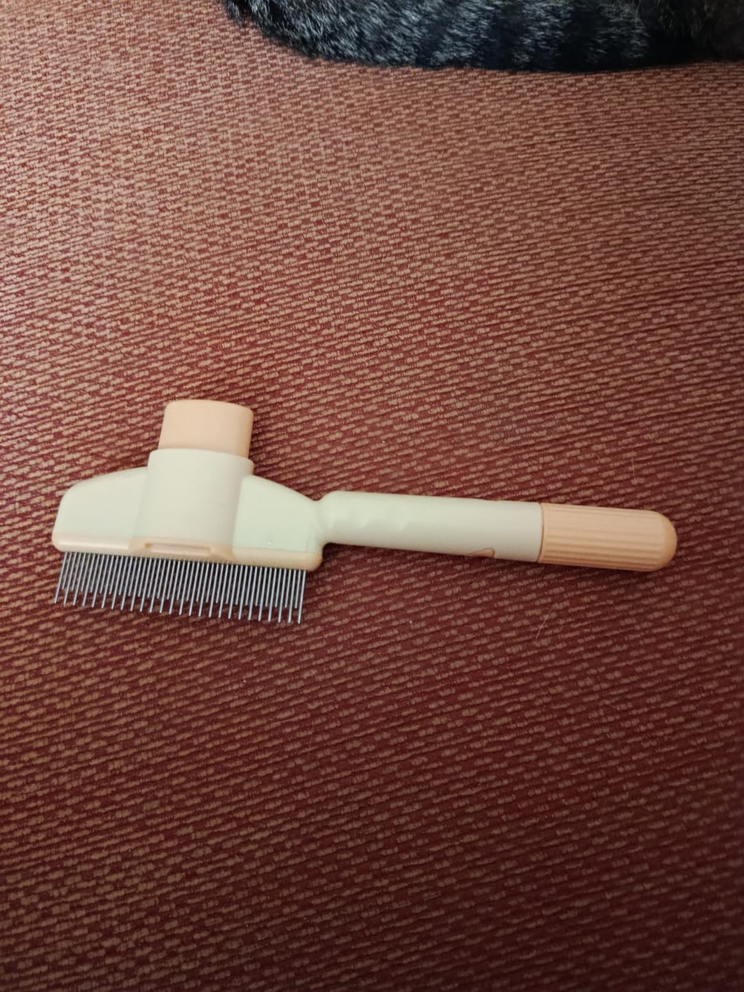 Customer photo review of Fur Lightning Brush