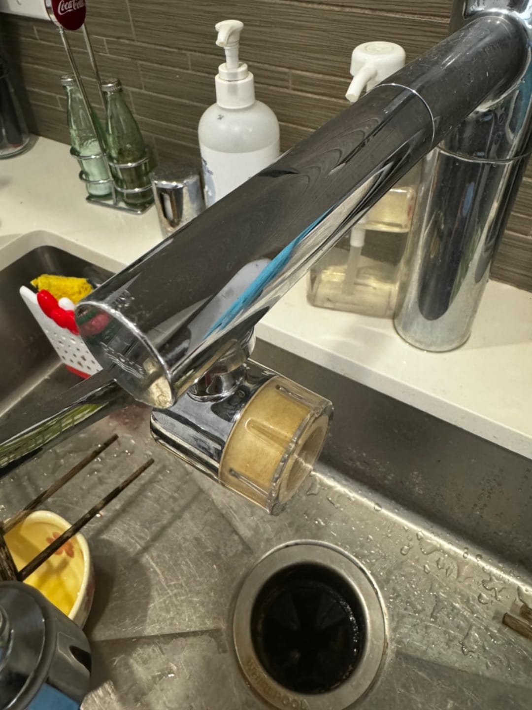 Customer photo review of Frizzlife Splash-Proof Sink Faucet Extender with Filter, NSF Certified Reduce 99% Chlorine, 1080° Rotating Tap Aerator, 2 Modes Spray Attachment for Kitchen/Bathroom/Toddlers, 8pcs Replacement Filter