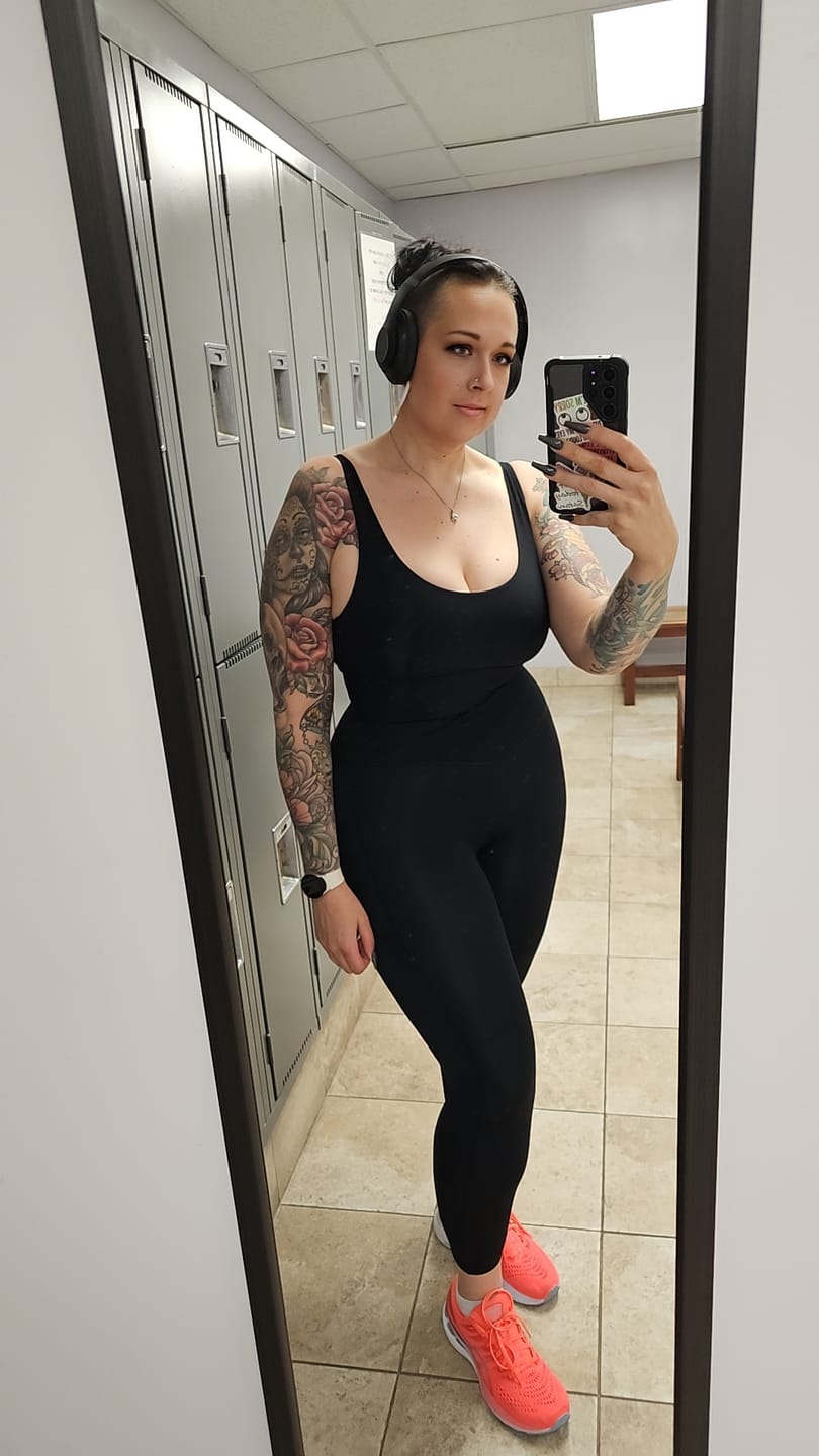 Customer photo review of Bestie Leggings