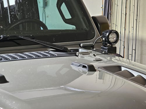 Customer photo review of 18+ Jeep JL / '20+ Jeep Gladiator Cowl Light Kit (With 3.7" CG2 Mini Cannon)