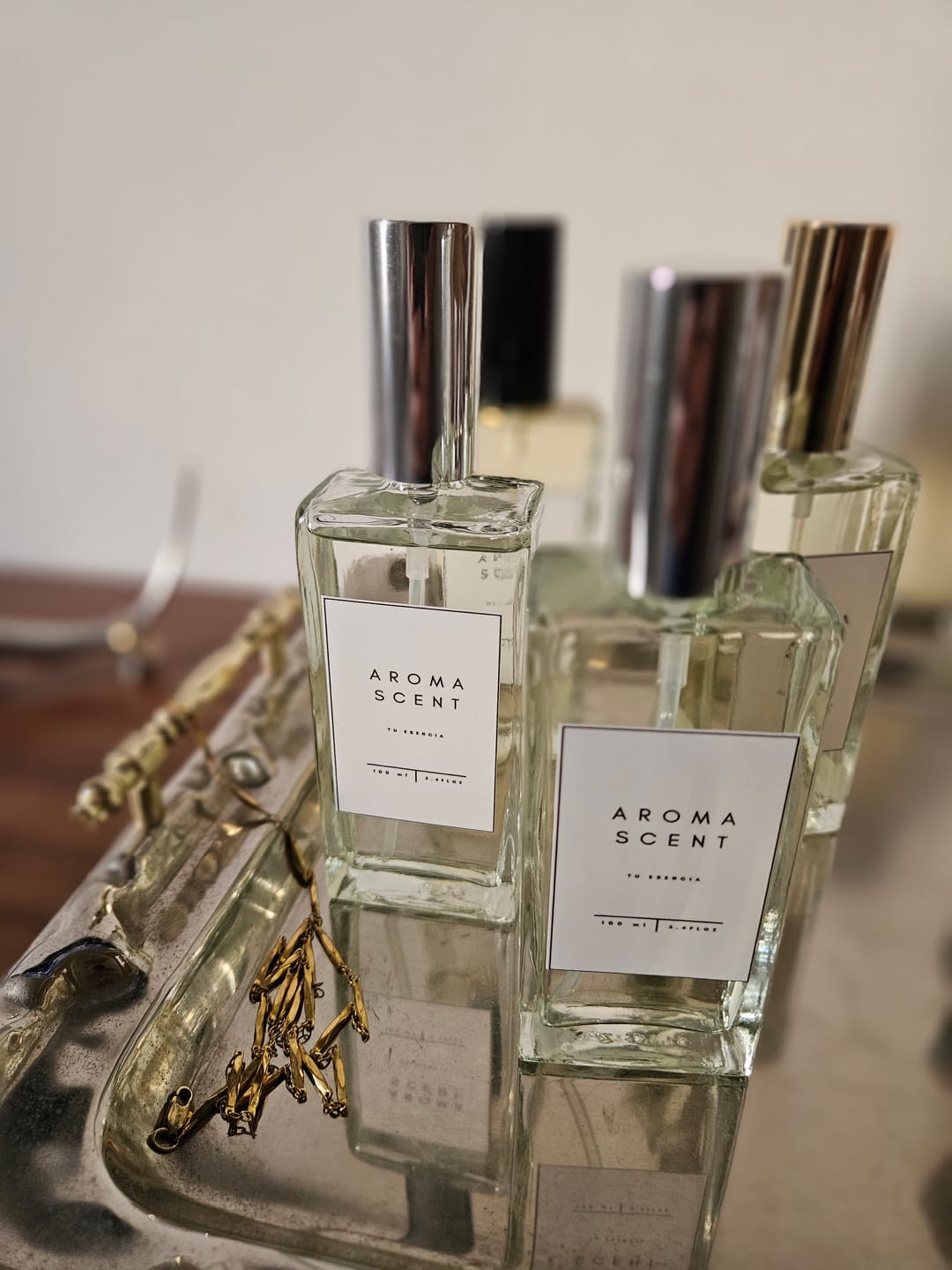 Customer photo review of AN04 - INSPIRADO EN SANTAL 33 DE LE LABO - UNISEX