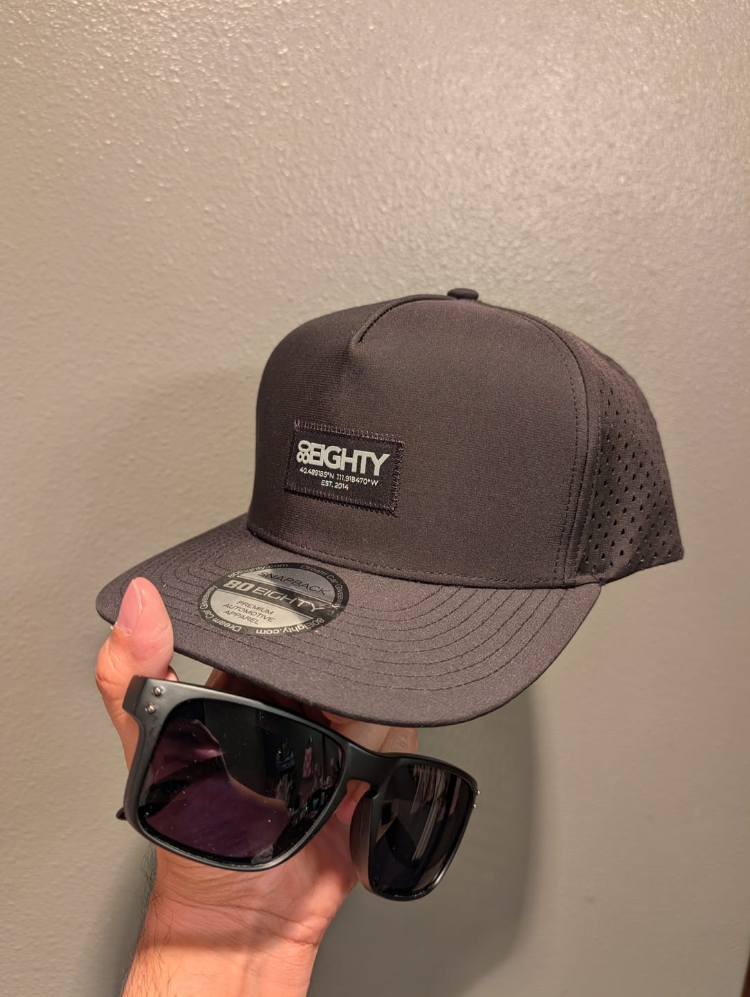 Customer photo review of 80Eighty® Murky Hat