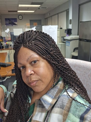 Customer photo review of Twist Braid Wig "4 by 4 Closure" Dark Honey Blond (Taye)