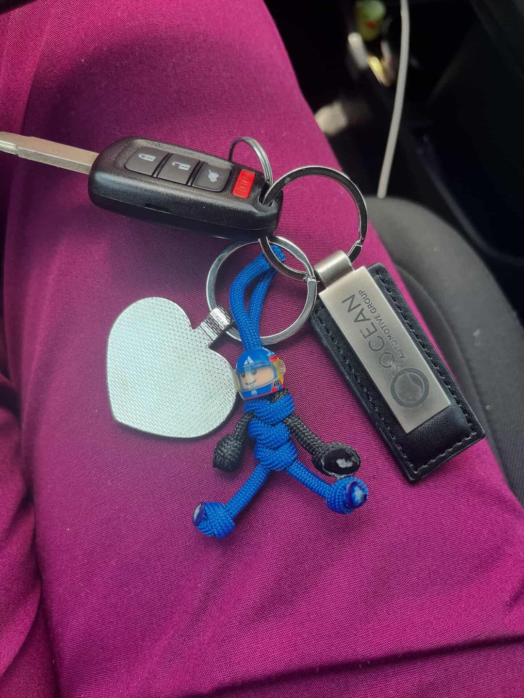 Customer photo review of CS WIL 2025 Racing Paracord Buddy Keychain