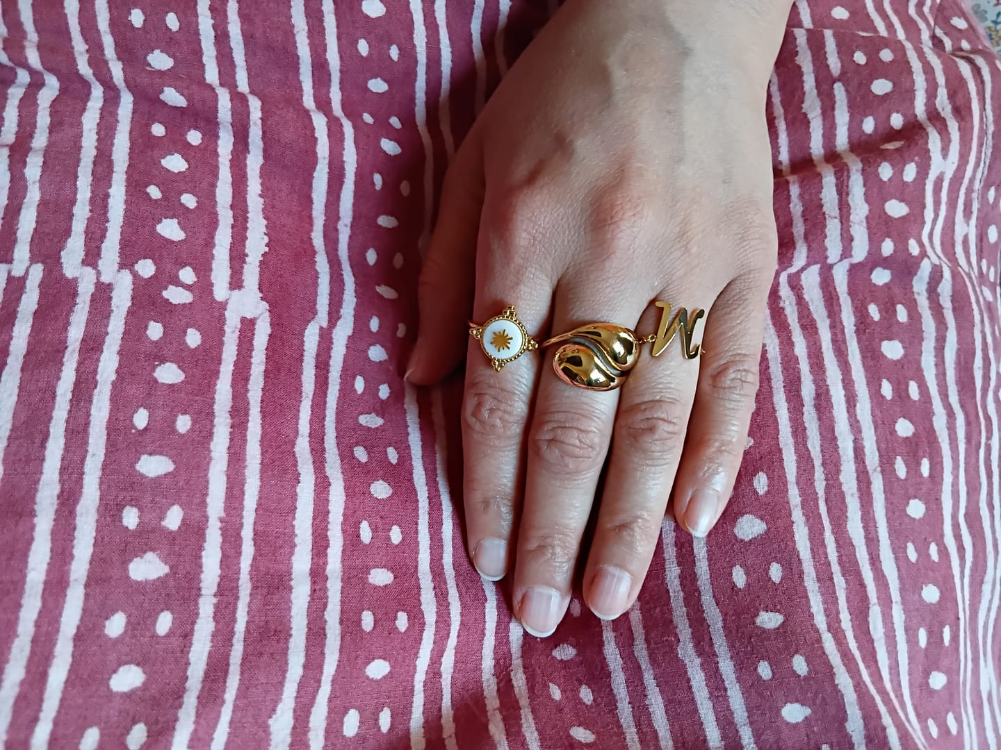 Customer photo review of Gold Plated Adjustable Finger ring