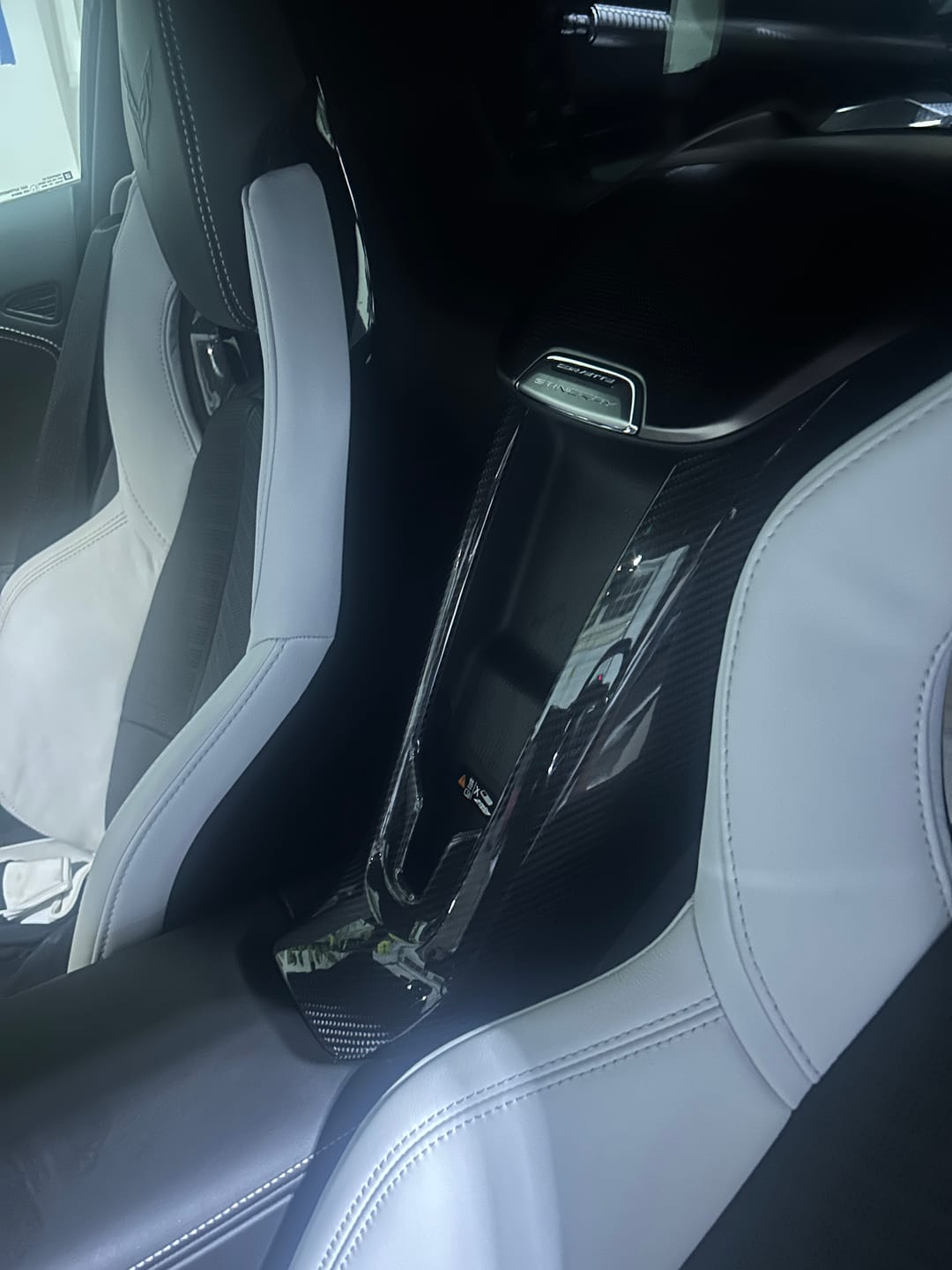 Customer photo review of Chevrolet Corvette C8 Waterfall Console Cover