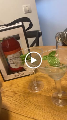 Customer video review of קוסמו-ליצ'י 700 מ״ל במארז מתנה