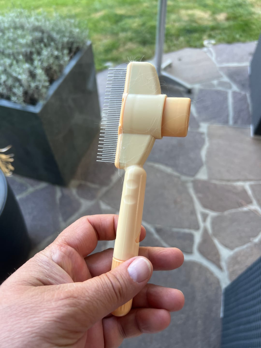 Customer photo review of Fur Lightning Brush