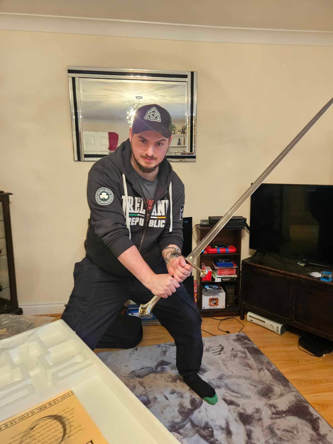 Customer photo review of Lord Of The Rings - Officially Licensed United Cutlery Anduril Sword of Aragorn