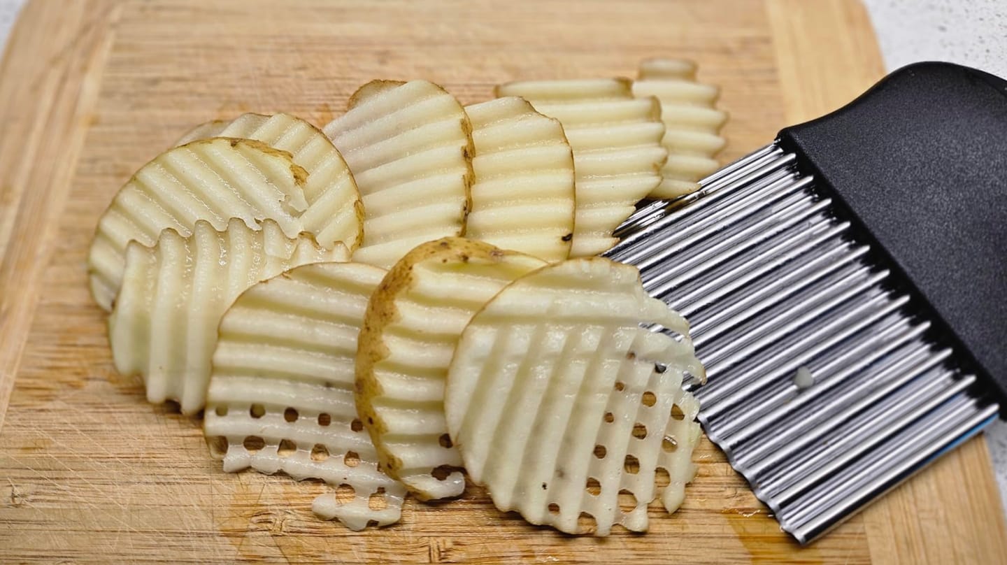 Customer photo review of Stainless Steel Crinkle Cutter