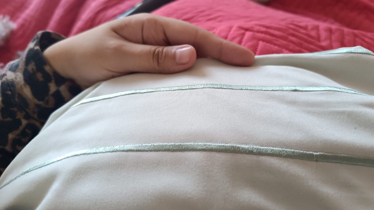 Customer photo review of Sábanas Lujo 1800 Hilos - King - Soft Touch