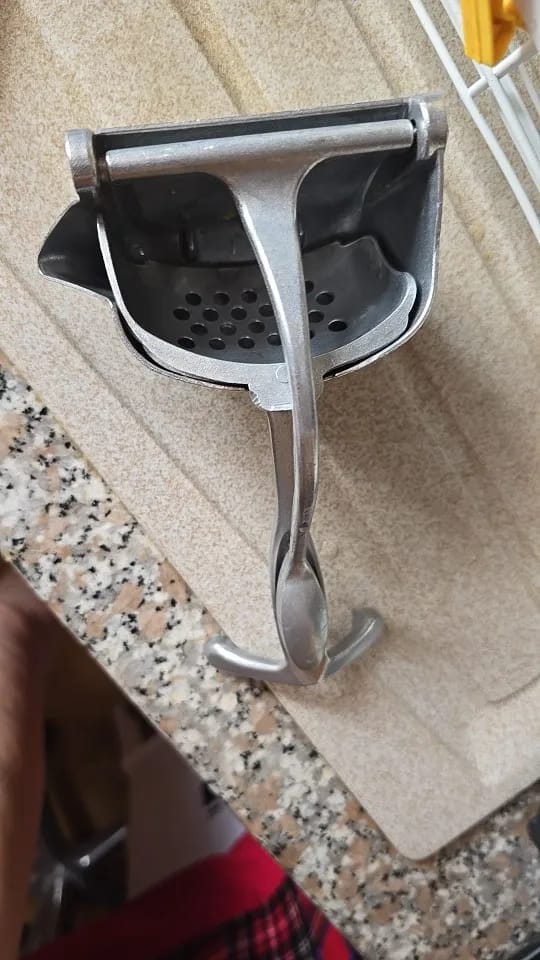 Customer photo review of Premium Manual Juice Squeezer