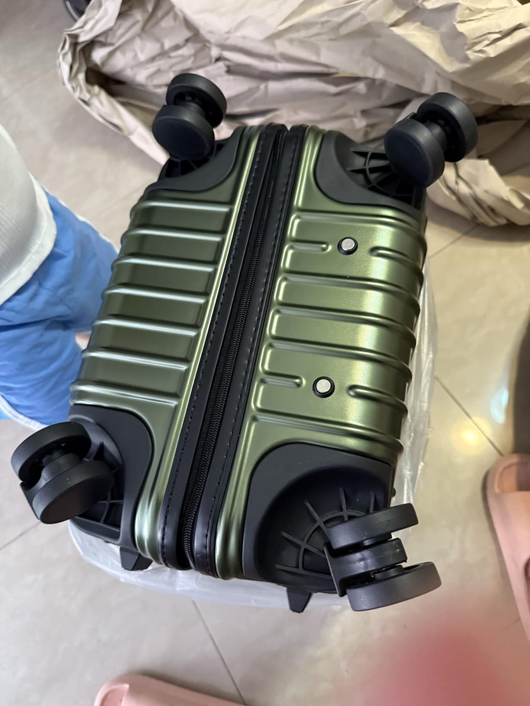 Customer photo review of JLY FreeMove - Small Suitcase (54.5cm)