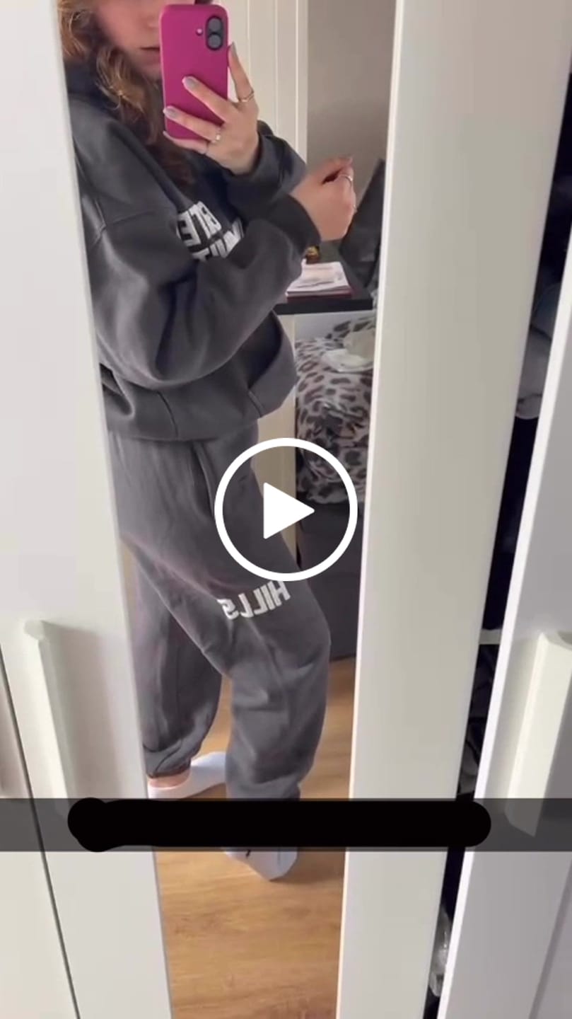 Customer video review of GATED COMMUNITY SWEATPANTS DARK GREY