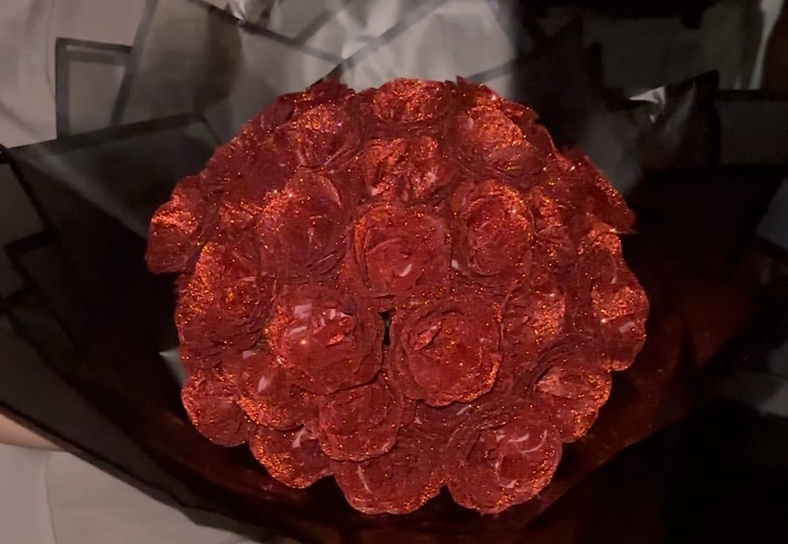 Customer photo review of Glitter Rose Bouquet
