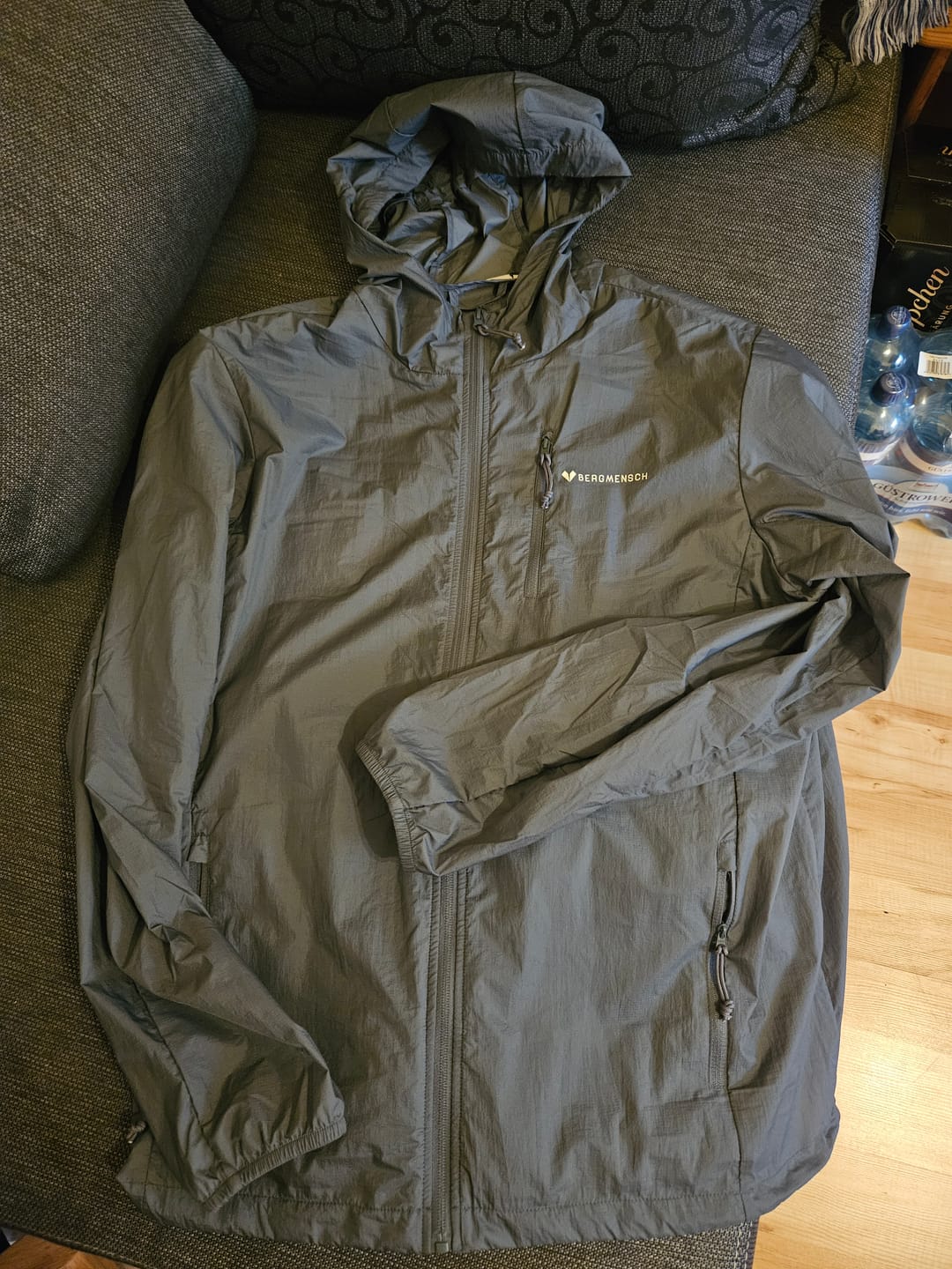 Customer photo review of Herren Windbreaker Jacke