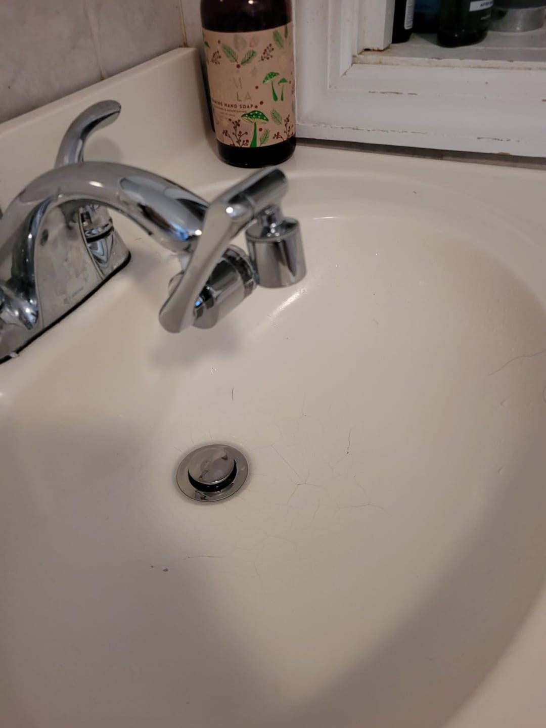 Customer photo review of Frizzlife Splash-Proof Sink Faucet Extender with Filter, NSF Certified Reduce 99% Chlorine, 1080° Rotating Tap Aerator, 2 Modes Spray Attachment for Kitchen/Bathroom/Toddlers, 8pcs Replacement Filter
