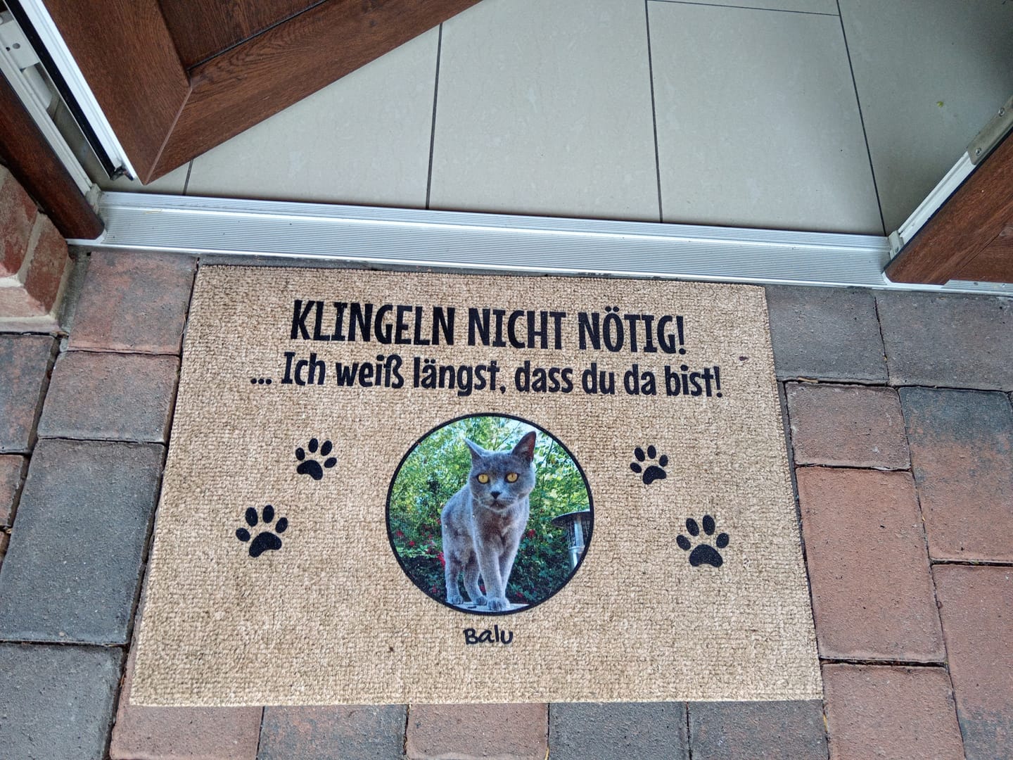 Customer photo review of Klingeln nicht nötig mit Foto - individuelle Fußmatte