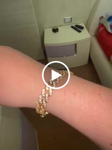 Customer video review of BRACCIALE GRUMETTA CON ZIRCONI