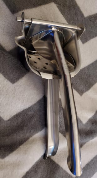 Customer photo review of Premium Manual Juice Squeezer