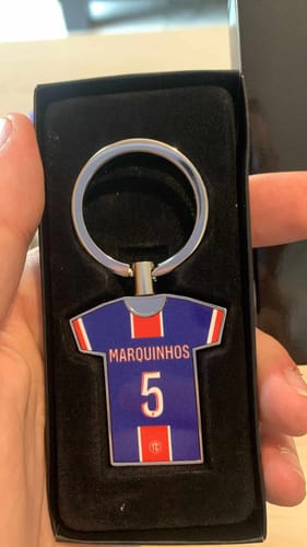 Customer photo review of Porte-clés métal maillot foot PARIS SG n°2 personnalisable - TEAMCOQUES