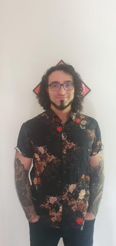Customer photo review of Chemise boutonnée à manches courtes pour homme, motif floral rétro, idéale pour les vacances
