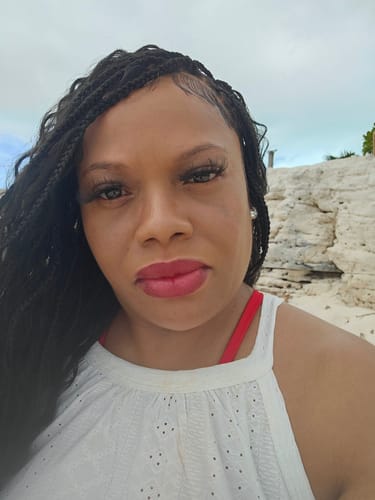 Customer photo review of BOHEMIAN KNOTLESS BRAID WIG, FULL LACE, WAIST, VIP LUX COLOR